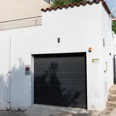 Casa Di Elena - *